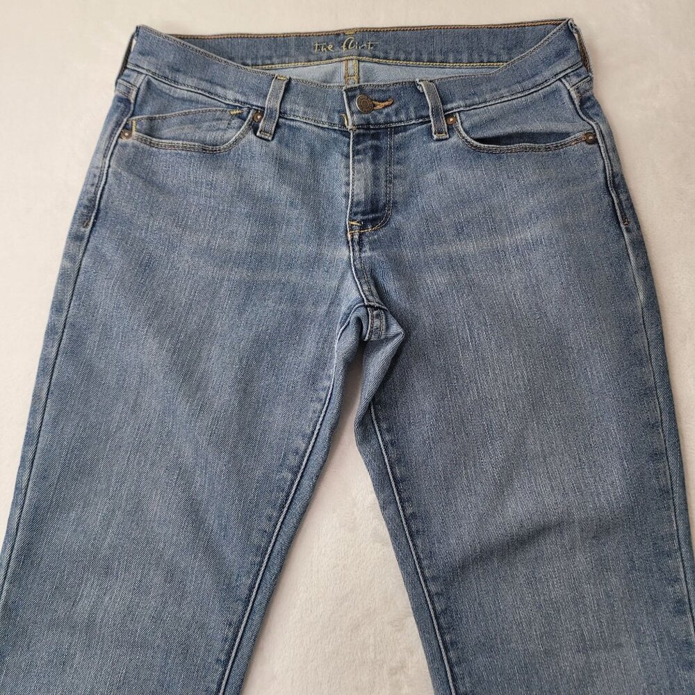 Old Navy The Flirt Women' Blue Medium Wash Bootcut Denim Jean Size 6 Short SP 08 - Picture 3 of 12